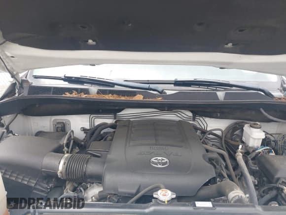 ✅ 2018 Toyota Tundra SR5 • VIN: 5TFDW5F10JX751007 • Lot: 42557733. Listed on IAAI with 96,753 mi. Free auction sales archive from the USA and detailed vehicle history report at DreamBid. Image 10.
