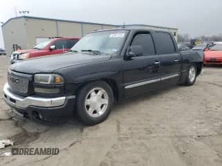 2005 GMC Sierra 1500 SLT with VIN 2GTEC13TX51146328, listed as a Copart auction lot 43947725 with 350,898 mi miles and Salvage title. Bid and sale history available at DreamBid. Image 1.