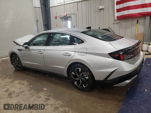 ✅ 2025 Hyundai Sonata SEL • VIN: KMHL64JA3SA471076 • Лот: 84807055. Опубликован ранее на Copart с пробегом 5 712 миль. Бесплатный доступ к архиву аукционных продаж из США и подробный отчёт об истории автомобиля на DreamBid. Изображение 2.