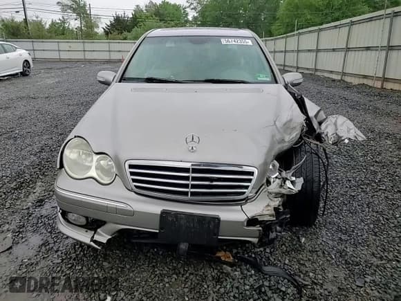 ✅ 2005 Mercedes-Benz C 230 Kompressor • VIN: WDBRF40J05F572730 • Lot: 56742355. Listed on Copart with 130,211 mi. Free auction sales archive from the USA and detailed vehicle history report at DreamBid. Image 13.
