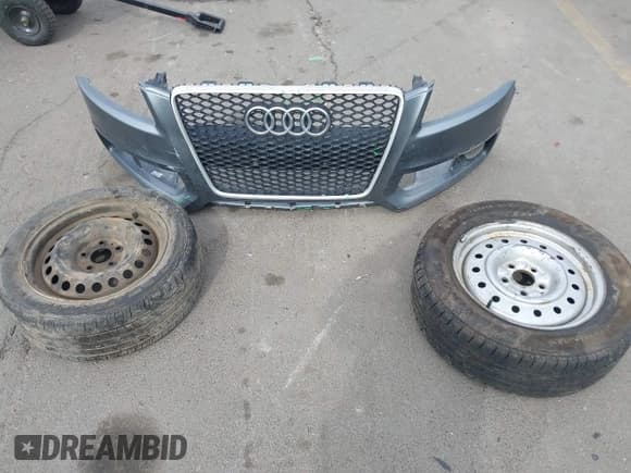 ✅ 2012 Audi S5 Premium Plus • VIN: WAUCVAFR0CA001543 • Lot: 42087961. Wystawiony na IAAI z przebiegiem 100 951 mil. Bezpłatny archiwum sprzedaży aukcyjnych z USA i szczegółowy raport historii pojazdu na DreamBid. Zdjęcie 11.