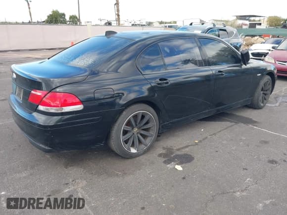 ✅ 2007 BMW 7 Series 750Li • VIN: WBAHN83557DT71679 • Lot: 43853364. Listed on IAAI with 101,344 mi. Free auction sales archive from the USA and detailed vehicle history report at DreamBid. Image 4.