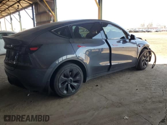 ✅ 2023 Tesla Model Y Performance • VIN: 7SAYGDEF0PA049584 • Lot: 69508355. Wystawiony na Copart z przebiegiem 38 412 mil. Bezpłatny archiwum sprzedaży aukcyjnych z USA i szczegółowy raport historii pojazdu na DreamBid. Zdjęcie 3.