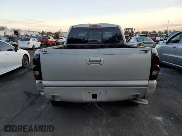 ✅ 2005 Chevrolet Silverado 1500 Z71 • VIN: 1GCEK19Z45Z343291 • Лот: 69807334. Опубликован ранее на Copart с пробегом Не указан. Бесплатный доступ к архиву аукционных продаж из США и подробный отчёт об истории автомобиля на DreamBid. Изображение 6.