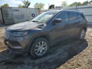 ✅ 2022 Jeep Compass Latitude Lux • VIN: 3C4NJDFB8NT219141 • Lot: 82273205. Wystawiony na Copart z przebiegiem 53 863 mil. Bezpłatny archiwum sprzedaży aukcyjnych z USA i szczegółowy raport historii pojazdu na DreamBid. Zdjęcie 1.
