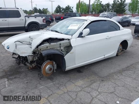 ✅ 2011 BMW 3 Series 335i • VIN: WBADX7C50BE579944 • Лот: 42111612. Опубликован ранее на IAAI с пробегом Не указан. Бесплатный доступ к архиву аукционных продаж из США и подробный отчёт об истории автомобиля на DreamBid. Изображение 2.