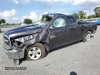 2024 Ram 1500 SLT z VIN 1C6RR6GGXRS123557, wystawiony jako Copart lot #85113715 z przebiegiem 43 687 mil mil oraz Szkoda całkowita • Salvage title. Historia ofert i sprzedaży dostępna na DreamBid. Obrazek 1.