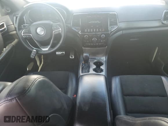 ✅ 2019 Jeep Grand Cherokee Upland • VIN: 1C4RJEAG4KC615875 • Lot: 81546835. Listed on Copart with 70,605 mi. Free auction sales archive from the USA and detailed vehicle history report at DreamBid. Image 8.