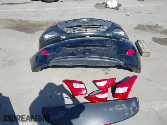 ✅ 2013 Hyundai Elantra • VIN: KMHD35LE6DU057603 • Lot: 43409000. Listed on IAAI with 114,690 mi. Free auction sales archive from the USA and detailed vehicle history report at DreamBid. Image 12.