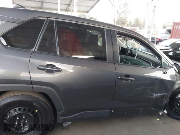 ✅ 2024 Toyota RAV4 LE • VIN: 2T3H1RFV4RW310099 • Lot: 43685811. Listed on IAAI with 8,754 mi. Free auction sales archive from the USA and detailed vehicle history report at DreamBid. Image 14.