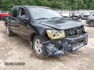 ✅ 2005 Nissan Titan XE • VIN: 1N6AA07A15N518092 • Лот: 39529304. Опубликован ранее на IAAI с пробегом 215 299 миль. Бесплатный доступ к архиву аукционных продаж из США и подробный отчёт об истории автомобиля на DreamBid. Изображение 1.