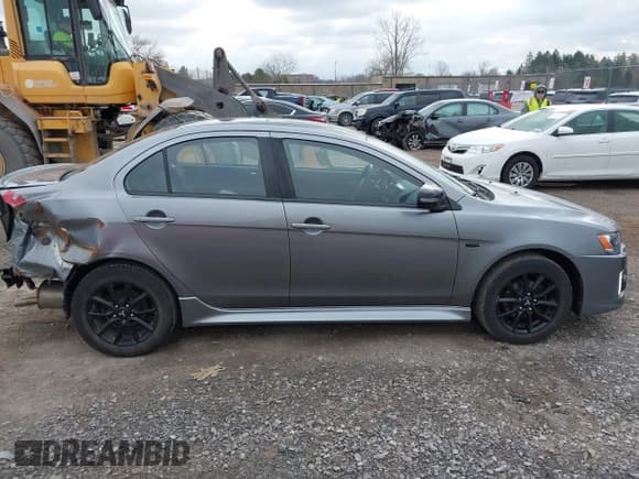 ✅ 2017 Mitsubishi Lancer ES • VIN: JA32U2FU6HU010683 • Lot: 41866645. Listed on IAAI with 83,439 mi. Free auction sales archive from the USA and detailed vehicle history report at DreamBid. Image 14.