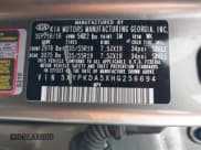 ✅ 2017 Kia Sorento SX • VIN: 5XYPKDA5XHG256694 • Lot: 42372975. Listed on IAAI with 164,815 mi. Free auction sales archive from the USA and detailed vehicle history report at DreamBid. Image 9.