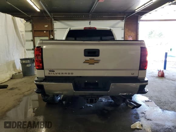✅ 2015 Chevrolet Silverado 2500HD LT • VIN: 1GC2KVEG1FZ129164 • Lot: 71814455. Wystawiony na Copart z przebiegiem 109 395 mil. Bezpłatny archiwum sprzedaży aukcyjnych z USA i szczegółowy raport historii pojazdu na DreamBid. Zdjęcie 6.