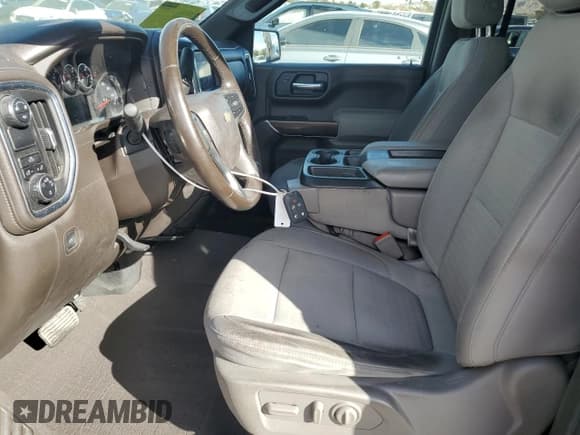 ✅ 2019 Chevrolet Silverado 1500 LT • VIN: 1GCRWCEDXKZ292600 • Lot: 46134225. Wystawiony na Copart z przebiegiem 119 558 mil. Bezpłatny archiwum sprzedaży aukcyjnych z USA i szczegółowy raport historii pojazdu na DreamBid. Zdjęcie 7.