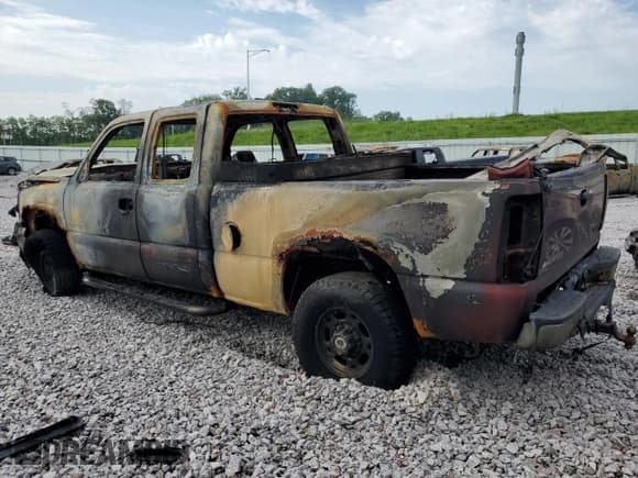 ✅ 2007 Chevrolet Silverado 2500HD Work Truck • VIN: 1GCHK29UX7E165579 • Lot: 60089635. Wystawiony na Copart z przebiegiem Nie podano. Bezpłatny archiwum sprzedaży aukcyjnych z USA i szczegółowy raport historii pojazdu na DreamBid. Zdjęcie 2.