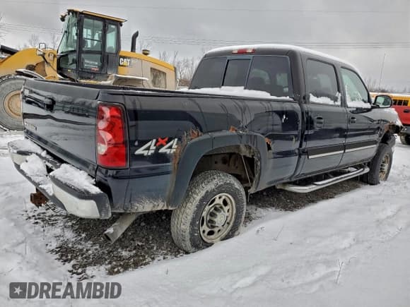 ✅ 2007 Chevrolet Silverado 2500HD LS • VIN: 1GCHK23U77F172007 • Лот: 94250195. Опубликован ранее на Copart с пробегом 114 204 миль. Бесплатный доступ к архиву аукционных продаж из США и подробный отчёт об истории автомобиля на DreamBid. Изображение 3.