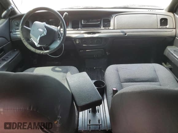 ✅ 2011 Ford Police Interceptor • VIN: 2FABP7BV6BX176891 • Lot: 58946245. Wystawiony na Copart z przebiegiem 149 469 mil. Bezpłatny archiwum sprzedaży aukcyjnych z USA i szczegółowy raport historii pojazdu na DreamBid. Zdjęcie 8.