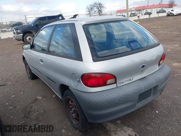 ✅ 1999 Chevrolet Metro • VIN: 2C1MR2262X6722458 • Лот: 41470648. Опубликован ранее на IAAI с пробегом 74 128 миль. Бесплатный доступ к архиву аукционных продаж из США и подробный отчёт об истории автомобиля на DreamBid. Изображение 3.