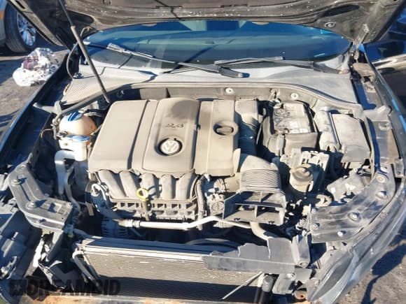 ✅ 2014 Volkswagen Passat S • VIN: 1VWAP7A34EC025391 • Lot: 43504449. Listed on IAAI with 136,114 mi. Free auction sales archive from the USA and detailed vehicle history report at DreamBid. Image 10.