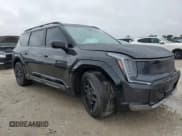 ✅ 2025 Kia EV9 GT-Line • VIN: KNDAEFS58S6055667 • Lot: 89324525. Wystawiony na Copart z przebiegiem 627 mil. Bezpłatny archiwum sprzedaży aukcyjnych z USA i szczegółowy raport historii pojazdu na DreamBid. Zdjęcie 4.