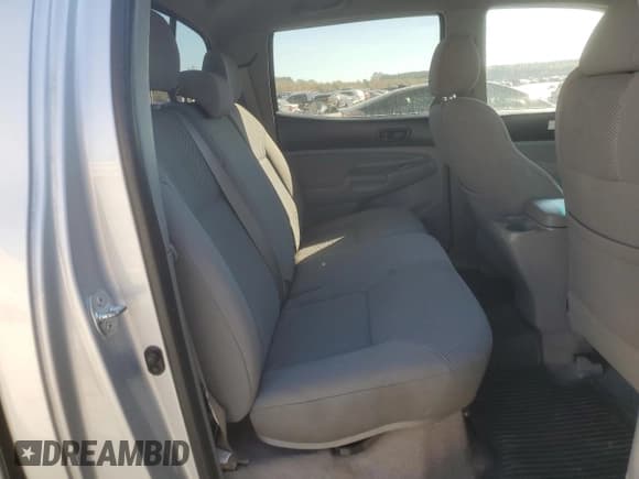 ✅ 2006 Toyota Tacoma • VIN: 5TELU42N86Z272869 • Lot: 91367495. Wystawiony na Copart z przebiegiem 273 238 mil. Bezpłatny archiwum sprzedaży aukcyjnych z USA i szczegółowy raport historii pojazdu na DreamBid. Zdjęcie 10.