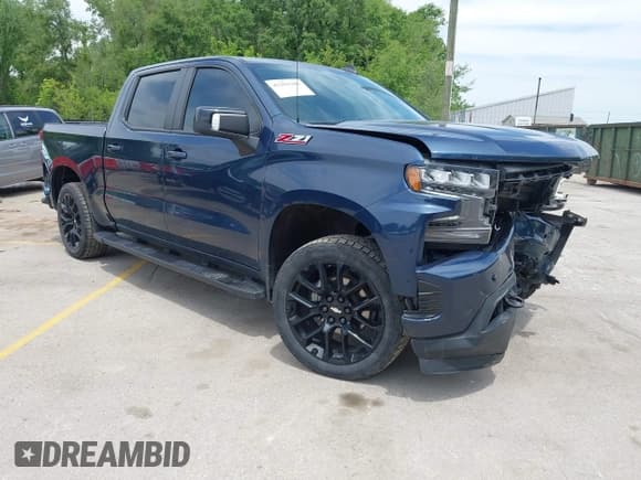 ✅ 2022 Chevrolet Silverado 1500 RST • VIN: 3GCUYEED3NG178118 • Лот: 42201383. Опубликован ранее на IAAI с пробегом 63 065 миль. Бесплатный доступ к архиву аукционных продаж из США и подробный отчёт об истории автомобиля на DreamBid. Изображение 1.