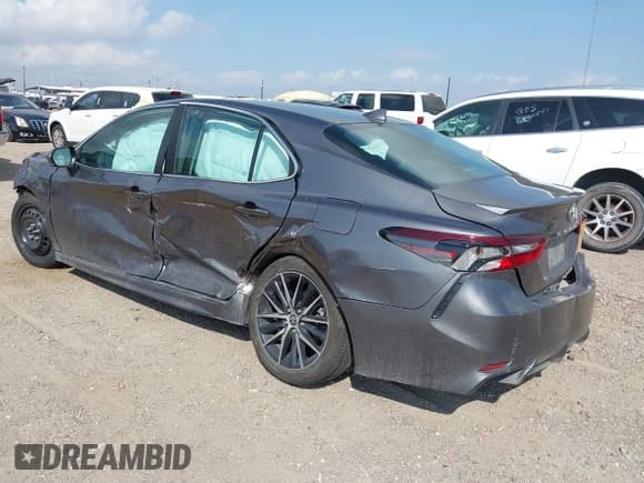 ✅ 2022 Toyota Camry SE • VIN: 4T1G11AK1NU005303 • Lot: 43538466. Wystawiony na IAAI z przebiegiem Nie podano. Bezpłatny archiwum sprzedaży aukcyjnych z USA i szczegółowy raport historii pojazdu na DreamBid. Zdjęcie 3.