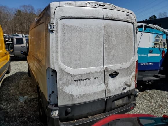 ✅ 2020 Ford Transit Cargo • VIN: 1FTYE1C87LKB32242 • Лот: 46459825. Опубликован ранее на Copart с пробегом Не указан. Бесплатный доступ к архиву аукционных продаж из США и подробный отчёт об истории автомобиля на DreamBid. Изображение 6.