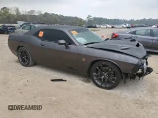 ✅ 2023 Dodge Challenger R/T Scat Pack • VIN: 2C3CDZFJ9PH521802 • Lot: 44699384. Wystawiony na Copart z przebiegiem 20 494 mil. Bezpłatny archiwum sprzedaży aukcyjnych z USA i szczegółowy raport historii pojazdu na DreamBid. Zdjęcie 4.