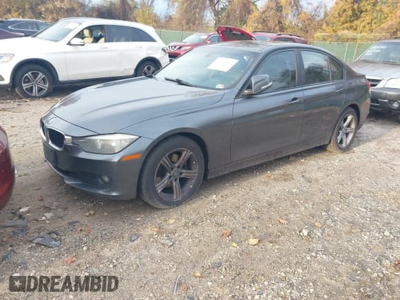 ✅ 2014 BMW 3 Series 320i xDrive • VIN: WBA3C3C56EF986939 • Lot: 43665542. Listed on IAAI with 176,950 mi. Free auction sales archive from the USA and detailed vehicle history report at DreamBid. Image 2.