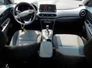 ✅ 2020 Hyundai Kona SEL • VIN: KM8K2CAA7LU473852 • Лот: 62653353. Опубликован ранее на Copart с пробегом 24 411 миль. Бесплатный доступ к архиву аукционных продаж из США и подробный отчёт об истории автомобиля на DreamBid. Изображение 8.