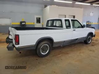 ✅ 1993 GMC Sonoma • VIN: 1GTCS19Z3P8504133 • Лот: 69214195. Опубликован ранее на Copart с пробегом 223 099 миль. Бесплатный доступ к архиву аукционных продаж из США и подробный отчёт об истории автомобиля на DreamBid. Изображение 3.