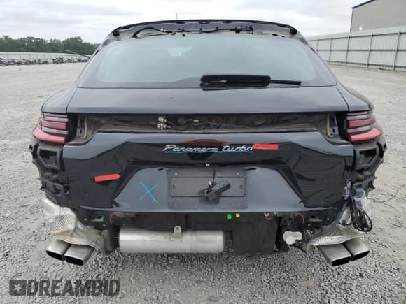 ✅ 2019 Porsche Panamera • VIN: WP0CF2A78KL195141 • Lot: 68950945. Wystawiony na Copart z przebiegiem 56 686 mil. Bezpłatny archiwum sprzedaży aukcyjnych z USA i szczegółowy raport historii pojazdu na DreamBid. Zdjęcie 6.