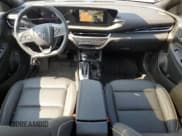 ✅ 2024 Buick Envista Avenir • VIN: KL47LCE25RB024095 • Lot: 68900254. Wystawiony na Copart z przebiegiem 2 626 mil. Bezpłatny archiwum sprzedaży aukcyjnych z USA i szczegółowy raport historii pojazdu na DreamBid. Zdjęcie 8.