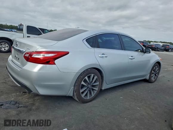 ✅ 2017 Nissan Altima SR • VIN: 1N4AL3AP3HC159300 • Lot: 95528255. Listed on Copart with 62,298 mi. Free auction sales archive from the USA and detailed vehicle history report at DreamBid. Image 3.