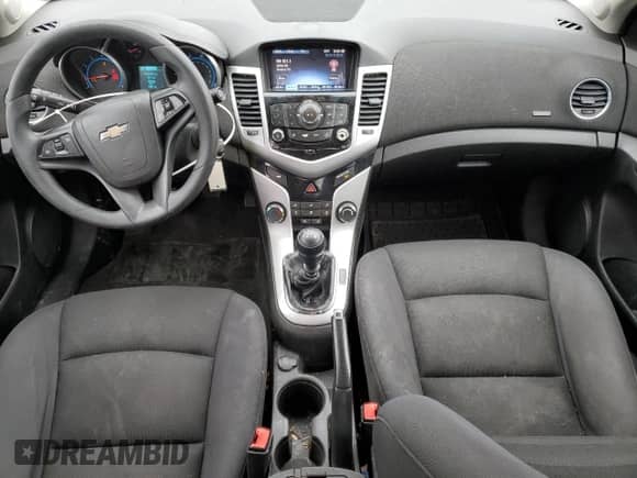 2015 Chevrolet Cruze LT z VIN 1G1PD5SB7F7177104, wystawiony jako Copart lot #87233885 z przebiegiem 75 819 mil mil oraz Szkoda całkowita • Salvage title. Historia ofert i sprzedaży dostępna na DreamBid. Obrazek 8.