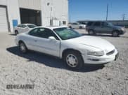 ✅ 1997 Buick Riviera • VIN: 1G4GD2215V4704078 • Lot: 68046785. Wystawiony na Copart z przebiegiem 147 455 mil. Bezpłatny archiwum sprzedaży aukcyjnych z USA i szczegółowy raport historii pojazdu na DreamBid. Zdjęcie 4.