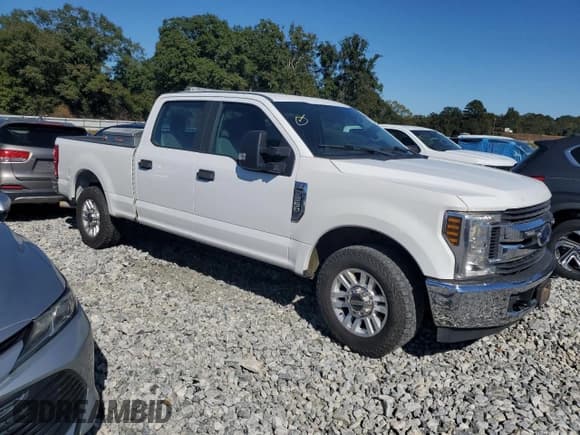 ✅ 2019 Ford F-250 XL • VIN: 1FT7W2A65KEF96627 • Lot: 85391335. Wystawiony na Copart z przebiegiem 131 963 mil. Bezpłatny archiwum sprzedaży aukcyjnych z USA i szczegółowy raport historii pojazdu na DreamBid. Zdjęcie 4.