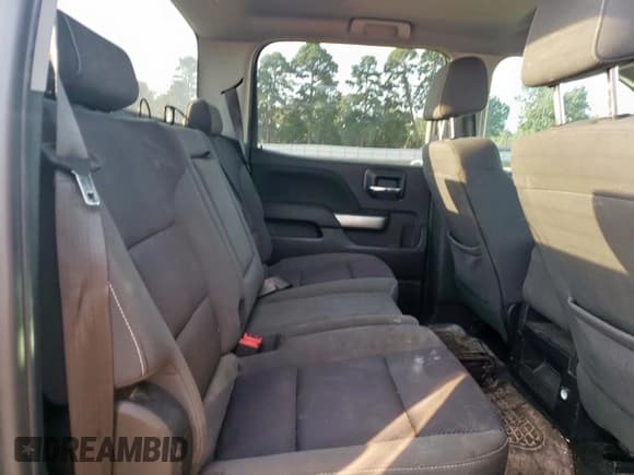 ✅ 2018 Chevrolet Silverado 1500 LT • VIN: 3GCPCREC5JG151944 • Лот: 82314815. Опубликован ранее на Copart с пробегом 139 272 миль. Бесплатный доступ к архиву аукционных продаж из США и подробный отчёт об истории автомобиля на DreamBid. Изображение 10.