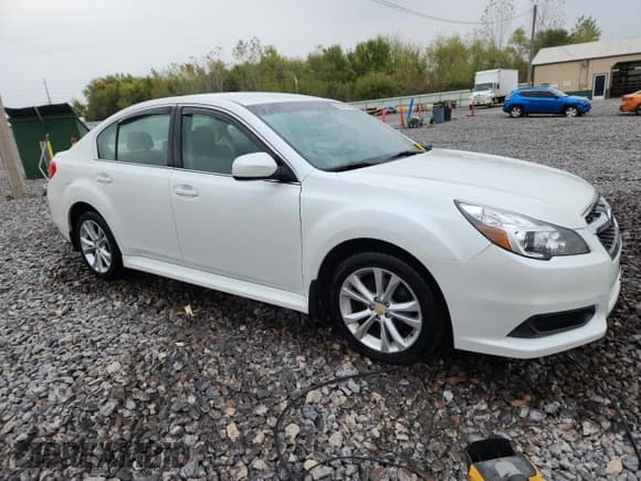 ✅ 2013 Subaru Legacy Premium • VIN: 4S3BMCC6XD3044784 • Lot: 86859505. Wystawiony na Copart z przebiegiem 80 589 mil. Bezpłatny archiwum sprzedaży aukcyjnych z USA i szczegółowy raport historii pojazdu na DreamBid. Zdjęcie 4.