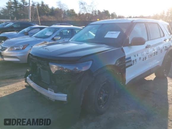 ✅ 2022 Ford Police Interceptor Utility • VIN: 1FM5K8AW6NNA11771 • Lot: 41888447. Wystawiony na IAAI z przebiegiem 59 437 mil. Bezpłatny archiwum sprzedaży aukcyjnych z USA i szczegółowy raport historii pojazdu na DreamBid. Zdjęcie 17.