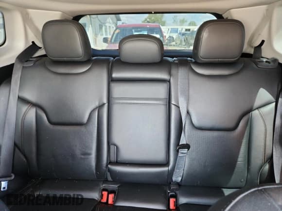 ✅ 2017 Jeep Compass Limited • VIN: 3C4NJDCB5HT665949 • Лот: 70034675. Опубликован ранее на Copart с пробегом 72 063 миль. Бесплатный доступ к архиву аукционных продаж из США и подробный отчёт об истории автомобиля на DreamBid. Изображение 10.