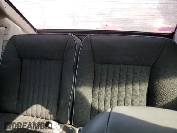 ✅ 1990 Ford Mustang GT • VIN: 1FACP42E3LF196385 • Лот: 71686975. Опубликован ранее на Copart с пробегом 86 261 миль. Бесплатный доступ к архиву аукционных продаж из США и подробный отчёт об истории автомобиля на DreamBid. Изображение 10.