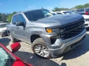 ✅ 2023 Chevrolet Silverado 1500 Custom • VIN: 1GCPABEK1PZ270250 • Lot: 42148020. Wystawiony na IAAI z przebiegiem 14 978 mil. Bezpłatny archiwum sprzedaży aukcyjnych z USA i szczegółowy raport historii pojazdu na DreamBid. Zdjęcie 1.