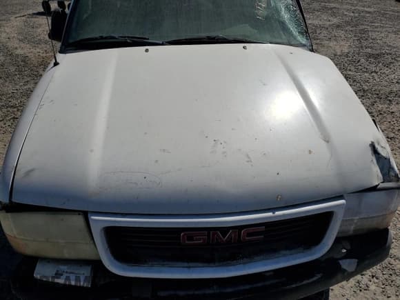 ✅ 1998 GMC Sonoma SLS • VIN: 1GTDT19X7W8524982 • Lot: 74506624. Listed on Copart with Not provided. Free auction sales archive from the USA and detailed vehicle history report at DreamBid. Image 12.