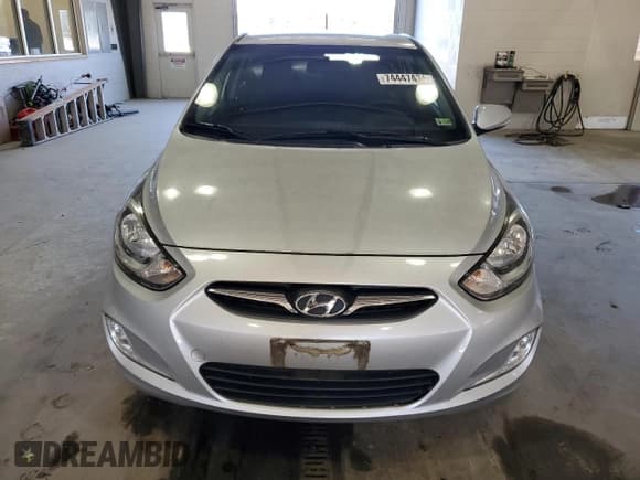 ✅ 2013 Hyundai Accent SE • VIN: KMHCU5AE3DU076704 • Лот: 74447434. Опубликован ранее на Copart с пробегом 38 196 миль. Бесплатный доступ к архиву аукционных продаж из США и подробный отчёт об истории автомобиля на DreamBid. Изображение 5.