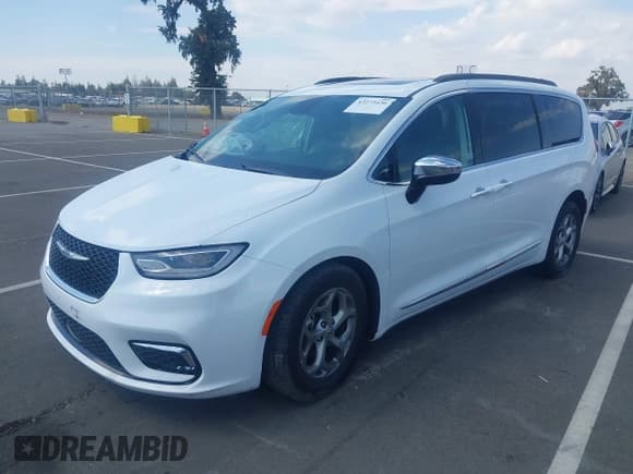 ✅ 2023 Chrysler Pacifica Limited • VIN: 2C4RC1GG8PR520521 • Lot: 43273436. Listed on IAAI with 78,606 mi. Free auction sales archive from the USA and detailed vehicle history report at DreamBid. Image 18.