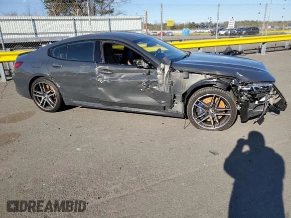 ✅ 2020 BMW M8 • VIN: WBSGV0C02LCE26394 • Lot: 46100865. Wystawiony na Copart z przebiegiem 52 713 mil. Bezpłatny archiwum sprzedaży aukcyjnych z USA i szczegółowy raport historii pojazdu na DreamBid. Zdjęcie 4.