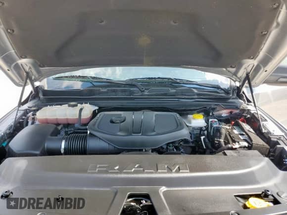 2025 Ram 1500 Rebel z VIN 1C6SRFLP5SN521500, wystawiony jako Copart lot #84731065 z przebiegiem 15 845 mil mil oraz Szkoda całkowita • Salvage title. Historia ofert i sprzedaży dostępna na DreamBid. Obrazek 11.